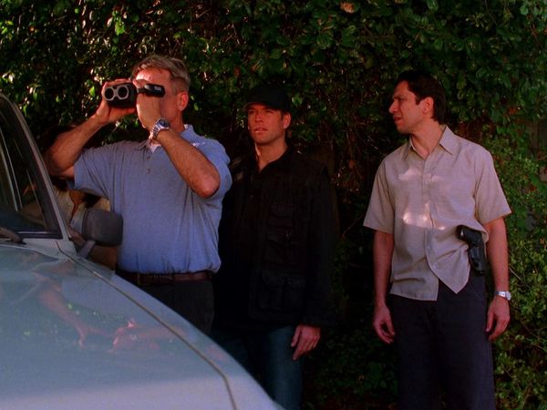NCIS LT - Marino abatido