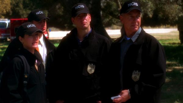 NCIS LT - Cementerio de huesos