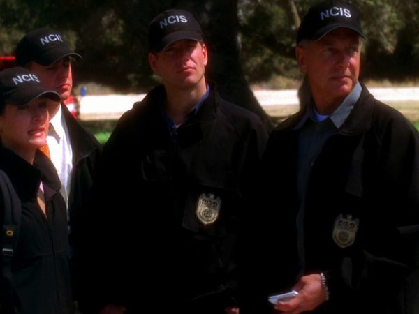 NCIS LT - Cementerio de huesos