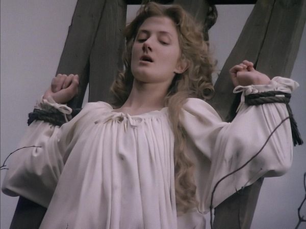 The Storyteller - The Storyteller: S1 E9 - The Three Ravens