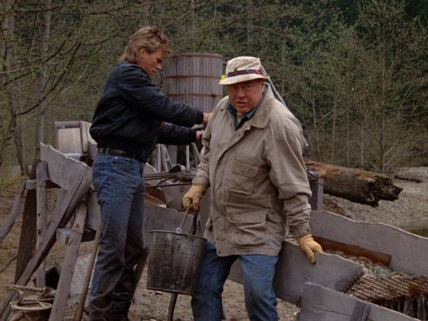 MacGyver - Unfinished Business