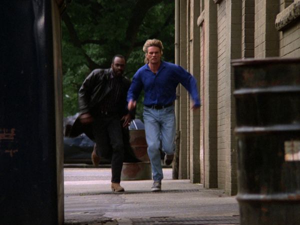 MacGyver LT - The Black Corsage