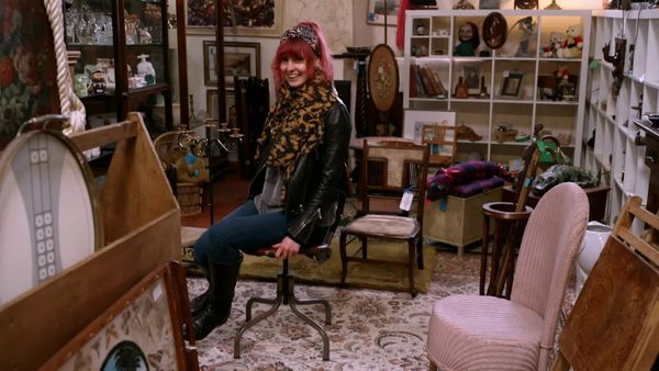 Antiques Road Trip - Tim Medhurst and Izzie Balmer, Day 1