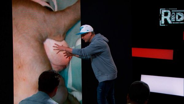 Vergüenza Ajena - Matt Shively