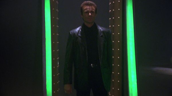 MacGyver LT - Strictly Business