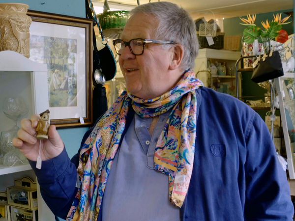 Celebrity Antiques Road Trip - Eamonn Holmes and Victoria Smurfit