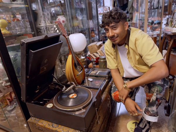 Celebrity Antiques Road Trip - Radzi Chinyanganya and Karim Zeroual