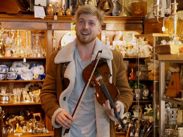 Celebrity Antiques Road Trip - Sam Thompson and Pete Wicks