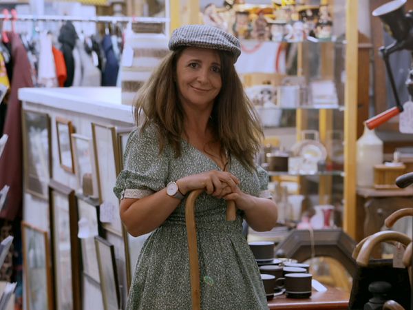 Celebrity Antiques Road Trip - Lucy Porter and Jenny Ryan