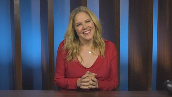 25 Words or Less - The Return of the G.O.A.T Mary McCormack!