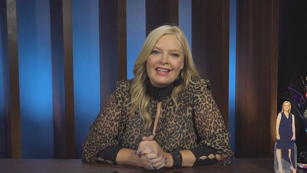 25 Words or Less - Melissa Peterman Is Still Stuck In The Pod?