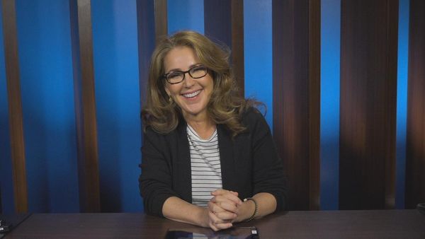 25 Words or Less - Mary McCormack Is Getting Her Title Back!