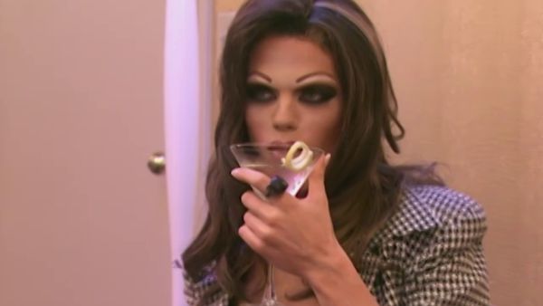RuPaul's Drag Race Untucked - Starbootylicious