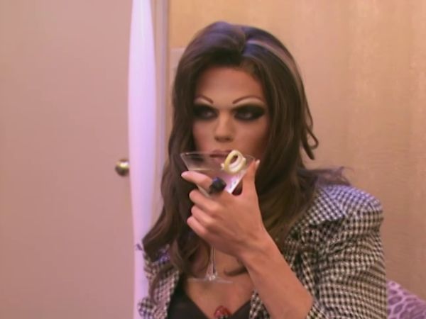 RuPaul's Drag Race Untucked - Starbootylicious