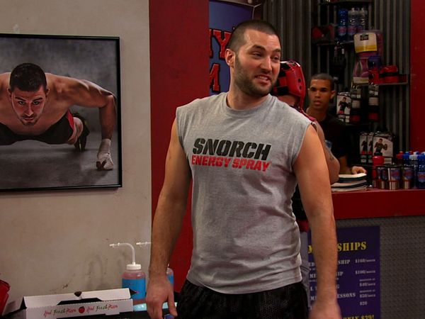 Sam & Cat - Goomer Sentado