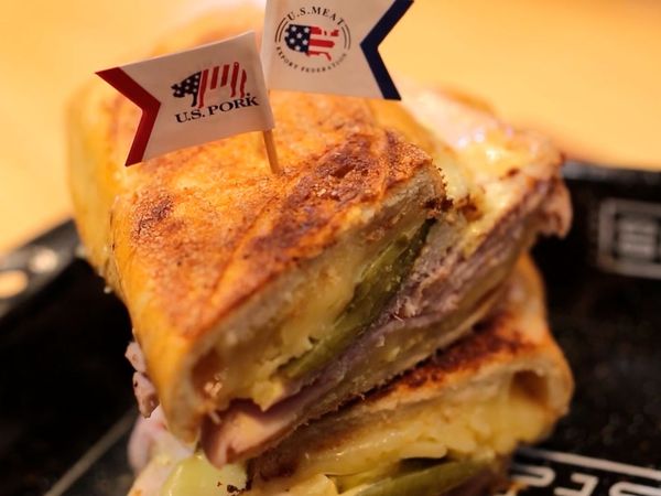 Ponlo en Fuego - Sandwich Cubano / T-bone vs Porterhouse
