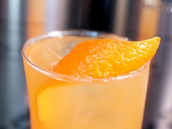 Studio Bar Barras LATAM - Pisco Sunrise