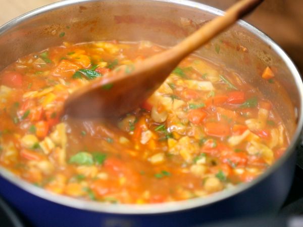 Studio Cocina- AlacocinaTv - Chupe de Langostinos / Cazuela de Garbansos