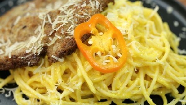 Studio Cocina- AlacocinaTv - Apanado de carne con spaghetti a la huancaína