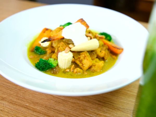 Studio Cocina- AlacocinaTv - Pollo al Curri / Jugo Verde