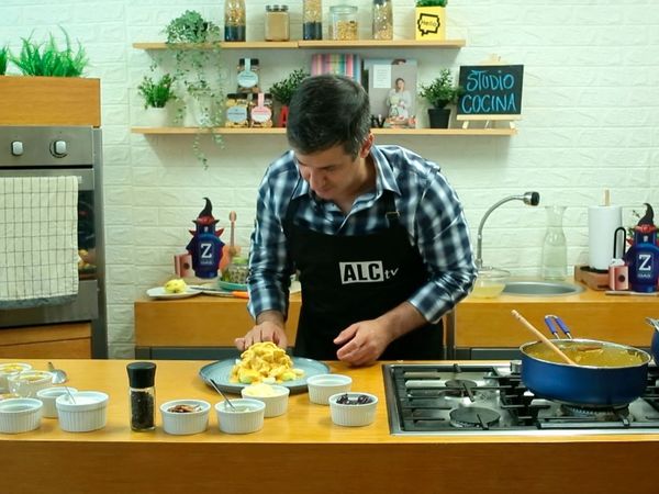 Studio Cocina- AlacocinaTv - Aji de Gallina - Criollo