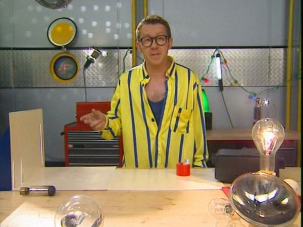 C'est Pas Sorcier - Coup de projecteur sur la lumière