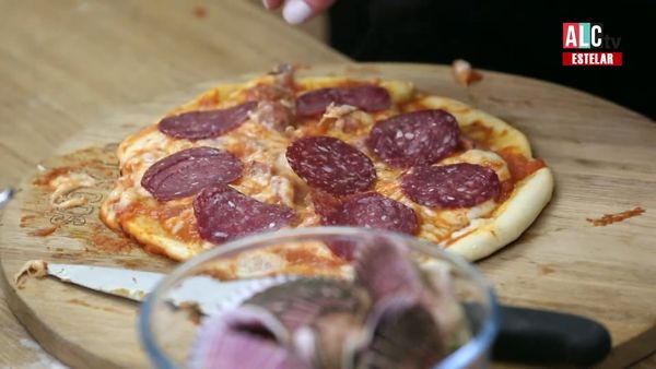 Studio Cocina- AlacocinaTv - Pizzas Eroticas con Xoana Gonzales