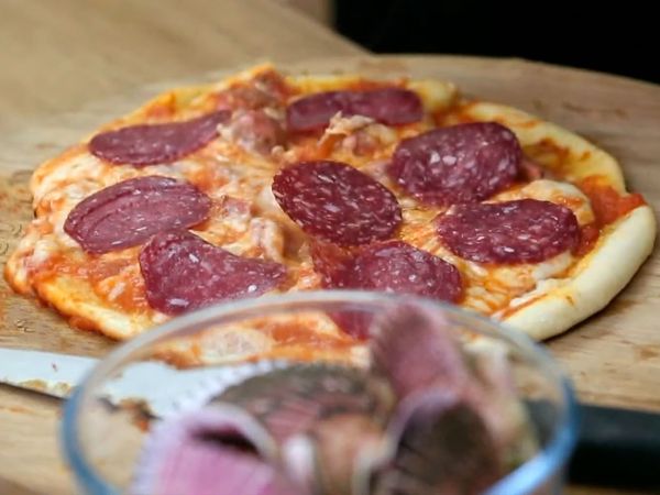 Studio Cocina- AlacocinaTv - Pizzas Eroticas con Xoana Gonzales