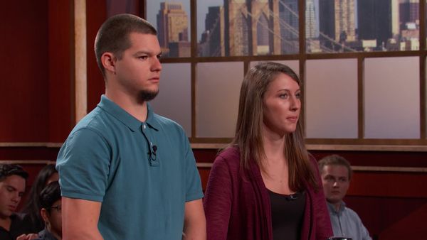 Hot Bench - Three Dogs and a Purple Giraffe!; Not So Happy Together