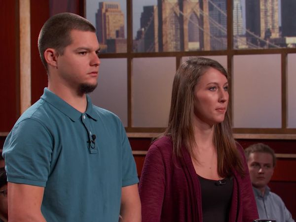 Hot Bench - Three Dogs and a Purple Giraffe!; Not So Happy Together