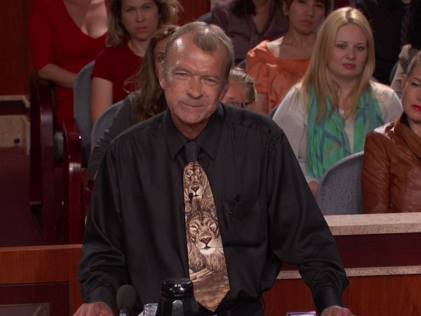 Hot Bench - Volatile Threats and Guns!; Lap Dances Take a Holiday!