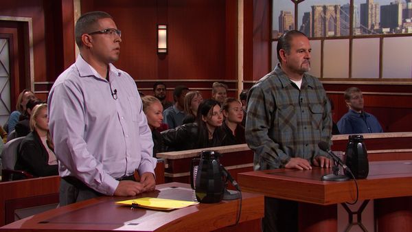 Hot Bench - Show Truck Showdown!; Tricky Car Trade
