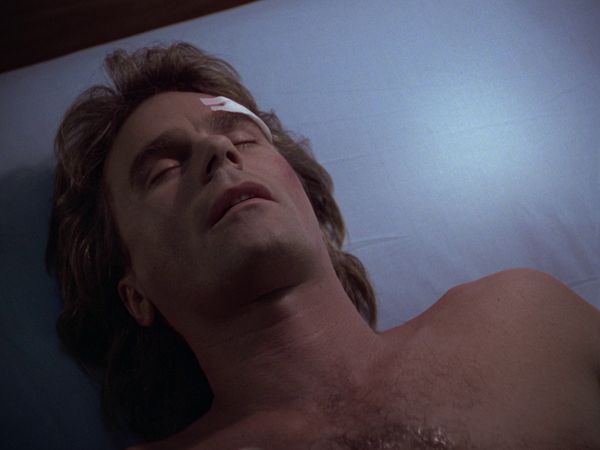 MacGyver - Hind-Sight