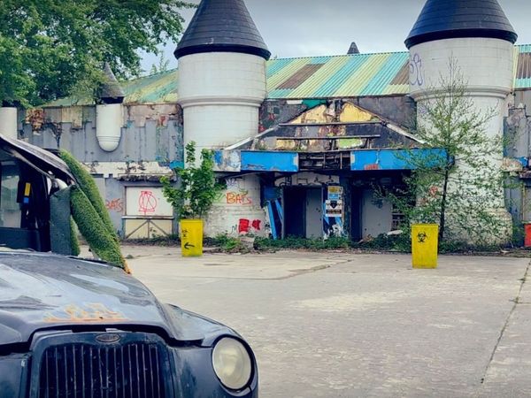 Ghost Dimension - Haunted Theme Park - Part 1