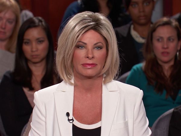 Hot Bench - The Girl With The Eyelid Tattoo!