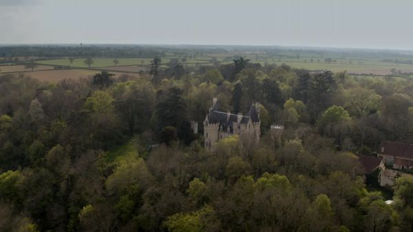 Ghost Chasers: Exploring the Other Side - Chateau de Fougeret - France