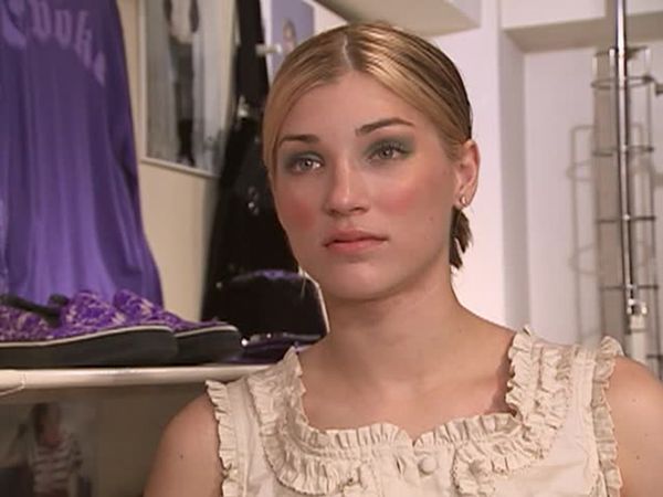 America's Next Top Model - The Girl Who Didn't Hug Goodbye