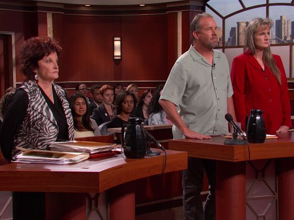 Hot Bench - Illegal Shower Surveillance?!