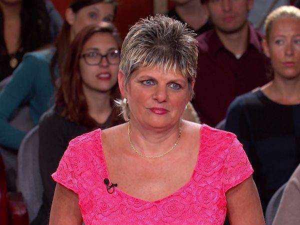 Hot Bench - Trashed on the Local News?!; Wedding Ring Riot Act!