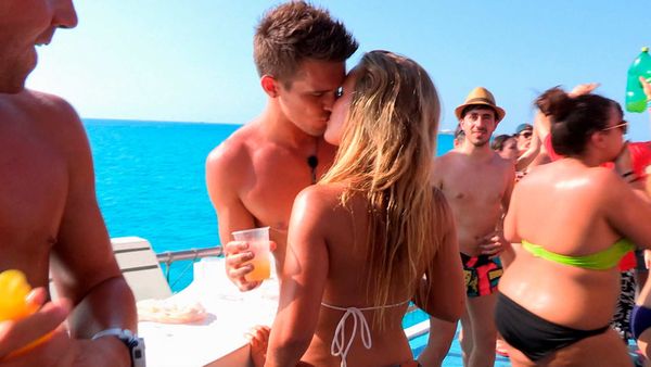 Geordie Shore: Ten Years on the Toon ES - parte 2