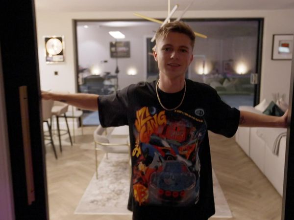 MTV Cribs International - HRVY and Sideman