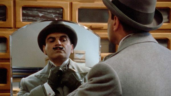 Agatha Christie: Poirot ES - Misterio en Cornualles