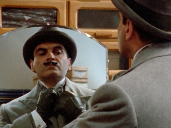 Agatha Christie: Poirot ES - Misterio en Cornualles