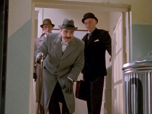 Agatha Christie: Poirot ES - La aventura del apartamento barato