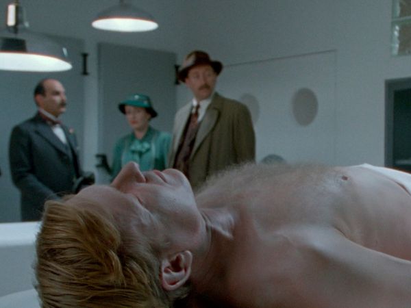 Agatha Christie: Poirot ES - ¿Cómo crece tu jardín?