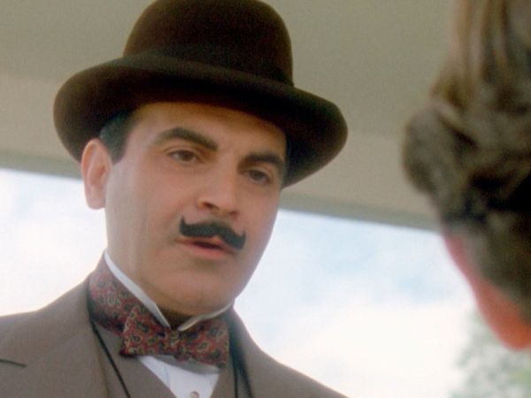 Agatha Christie: Poirot ES - Nido de avispas