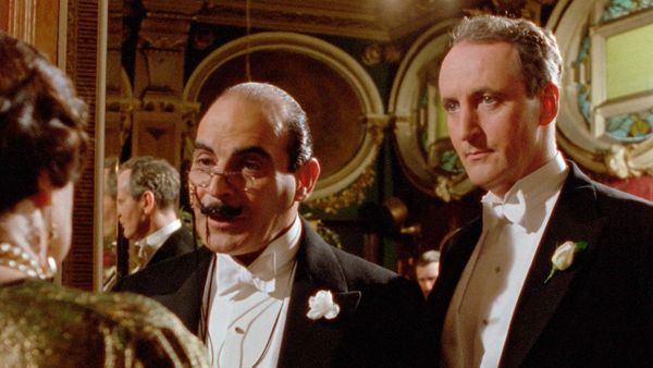 Agatha Christie: Poirot ES - El misterio del cofre español