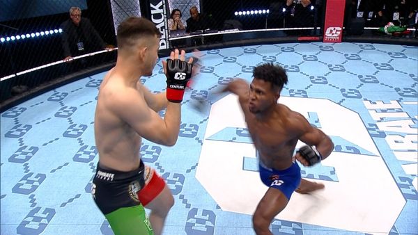 Combate 2022 LATAM - Combate Global: Cisneros vs Mora