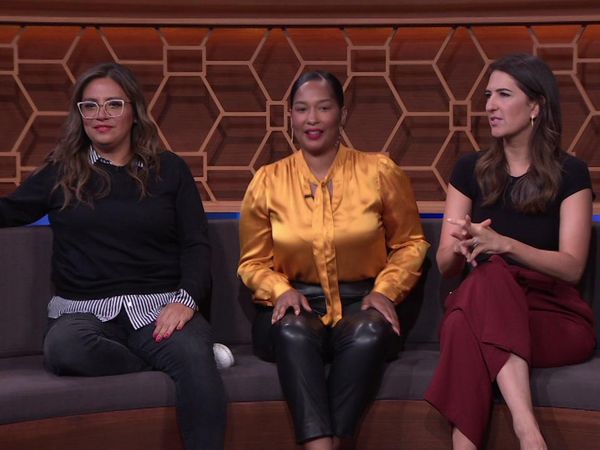 25 Words or Less - Cristela Alonzo, Noah Wyle, John Michael Higgins, D'Arcy Carden