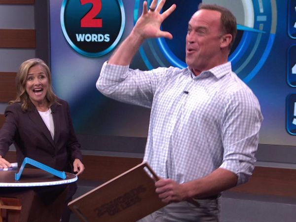 25 Words or Less - Greg Proops and Amber Stevens West vs. Matt Iseman and Peri Gilpin